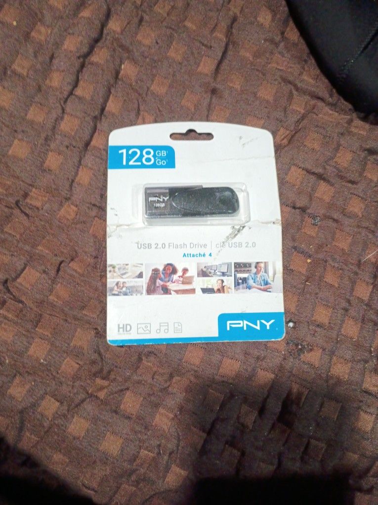 Brand New PNY 128 GB 2.0 Flash Drive