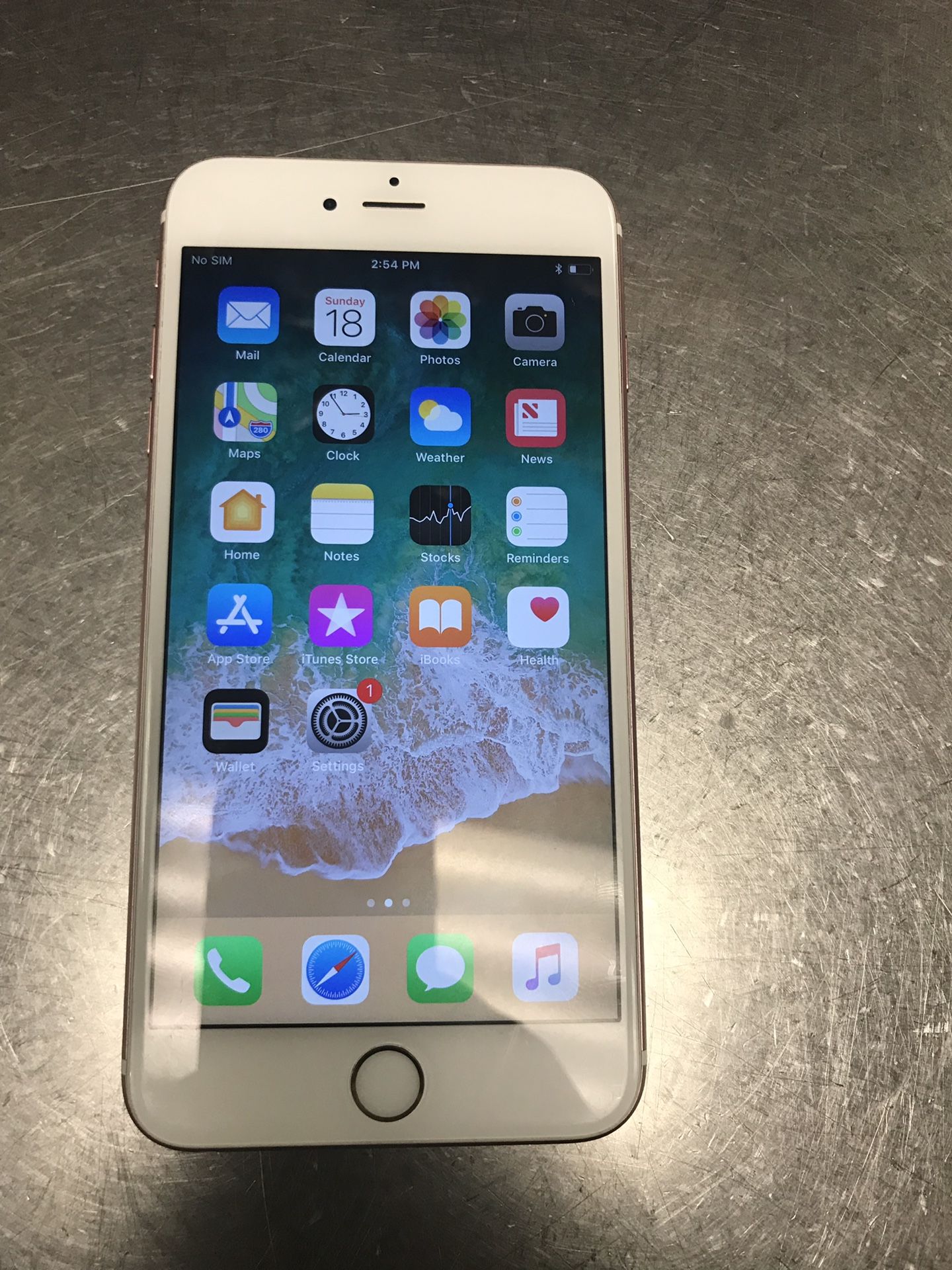iPhone 6 plus 16 gbs good condition(sprint) rose gold