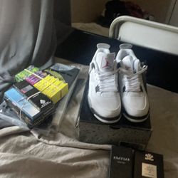 Jordan 4s Oreos 