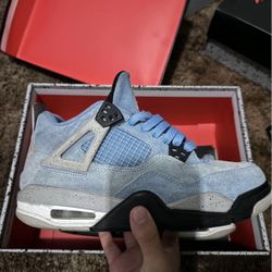 Jordan 4 University Blues 