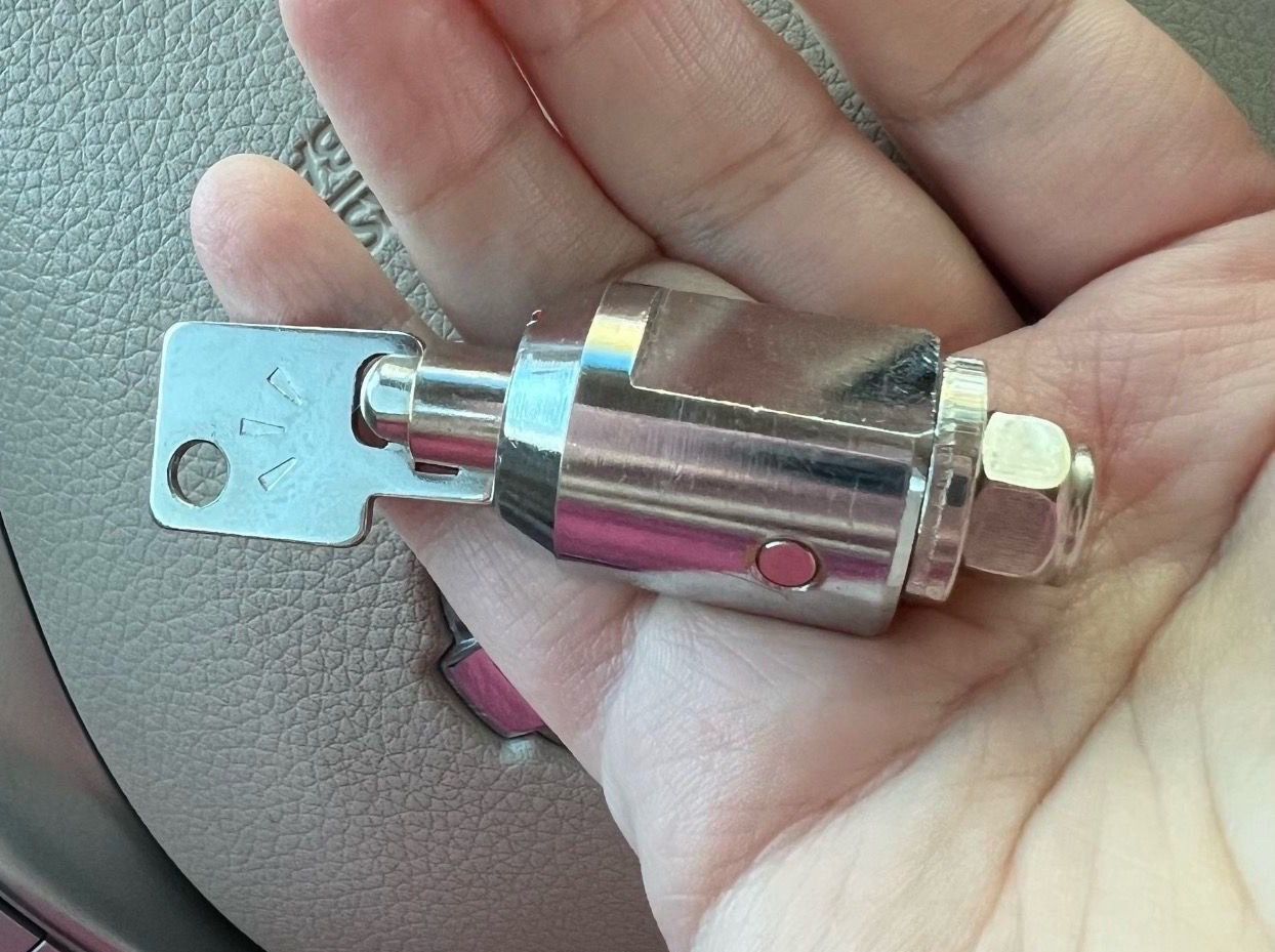 Cylinder Lock with Keys
