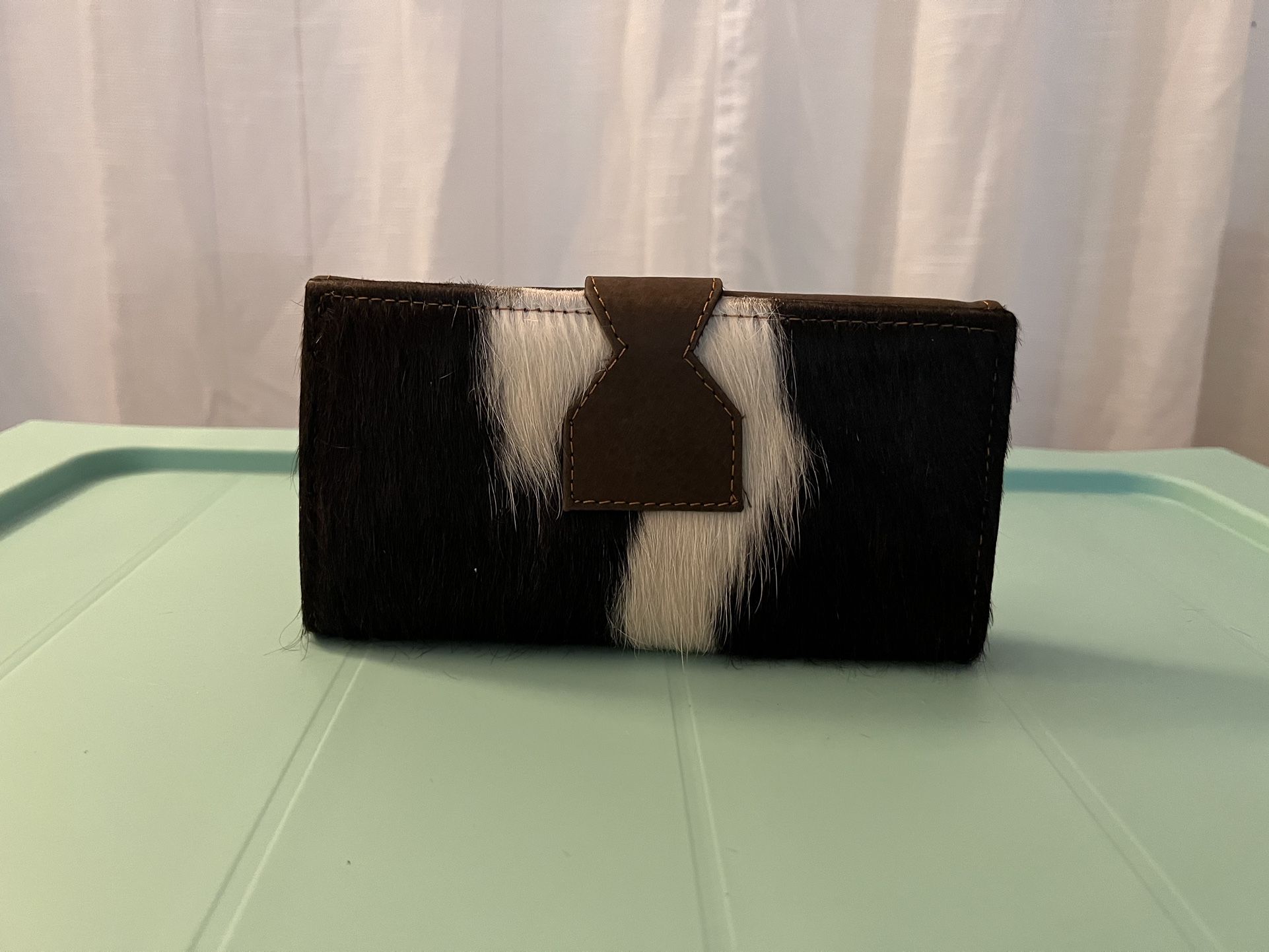 Leather Cowhide Wallet - New.