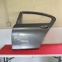 2011-2016 BMW 528i 535i 550i M5 REAR LEFT PASSENGER DOOR SHELL OEM USED #871357