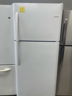 Frigidaire 30” Top Freezer-Bottom Refrigerator
