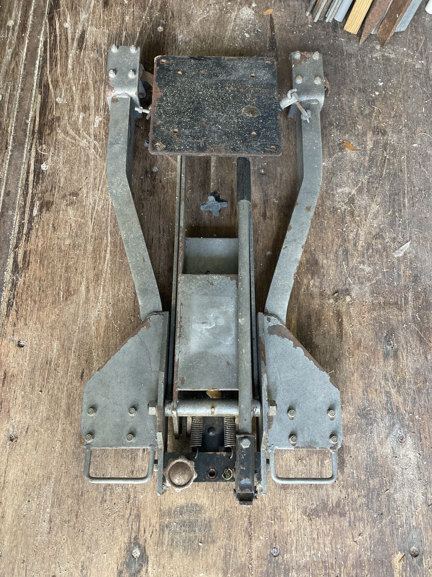 Transmission jack