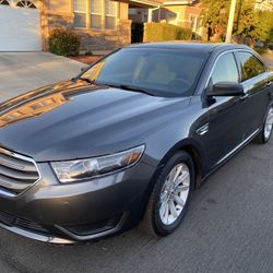 2015 Ford Taurus