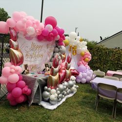 ballon gardland and treat table 