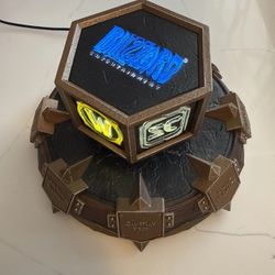 2018 Blizzard Employee Holiday Gift - Floating Statue The One