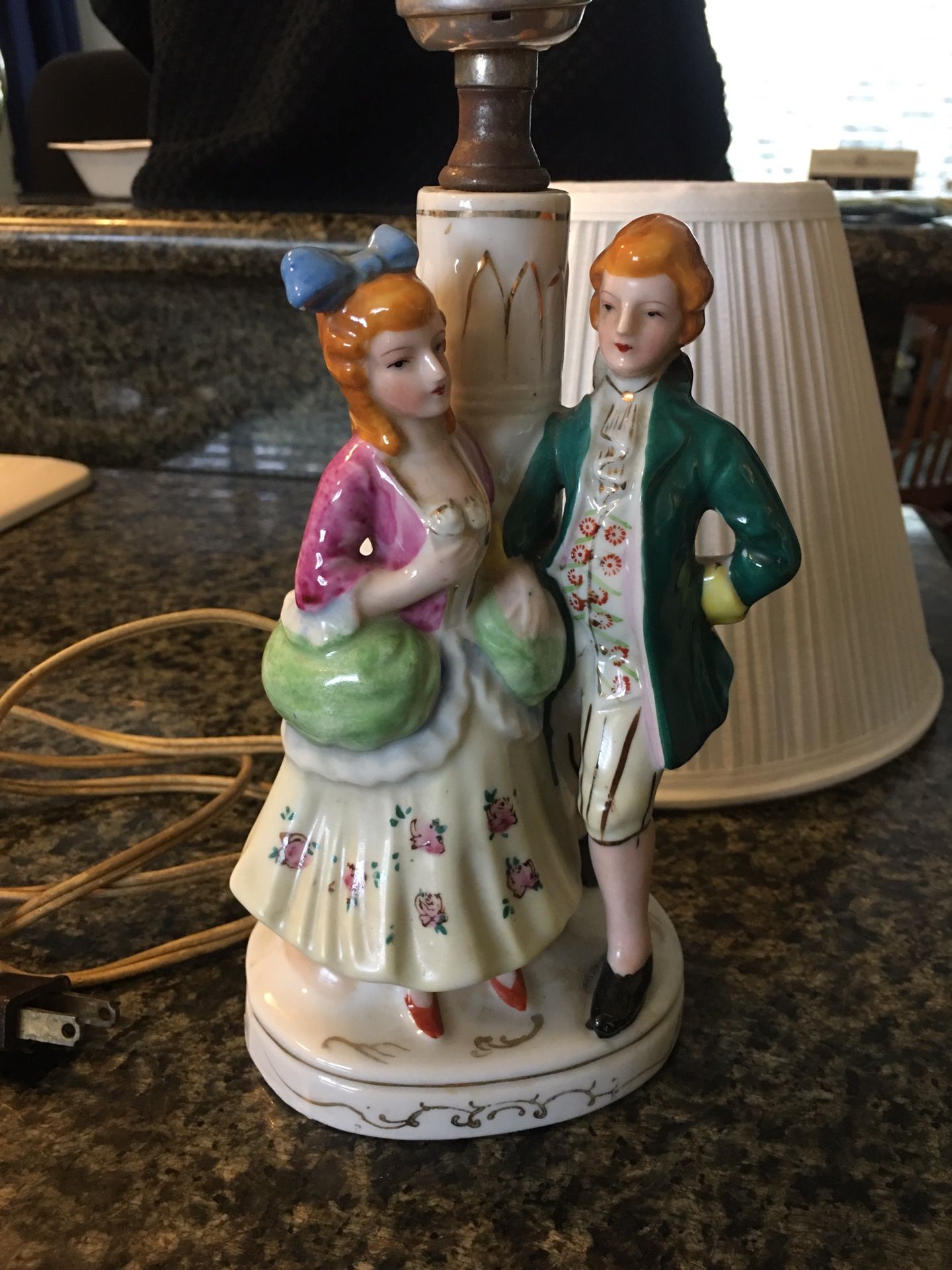 made Occupied Japan Chikusa colonial 1700s 1800s Victorian couple ceramic Lamp