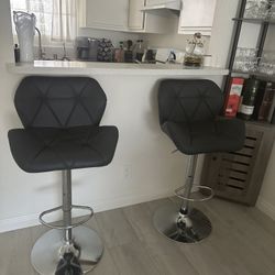 Swivel Adjustable Height Bar Stools.
