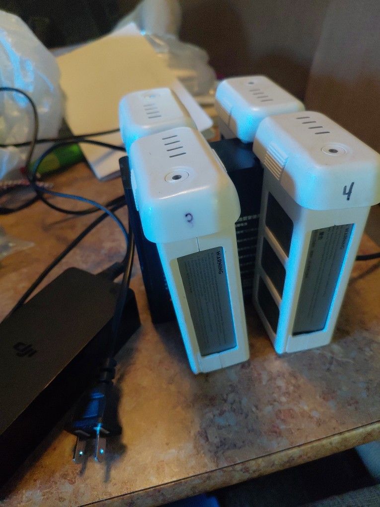 Phantom Drone Charger Four Batterys For Sale