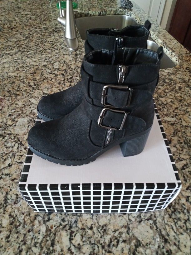 Jessica Carlyle Ankle Boots