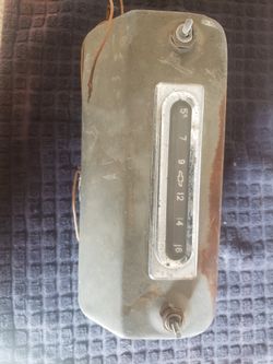 1(contact info removed) CHEVROLET ORIGINAL FACTORY 6VOLT RADIO