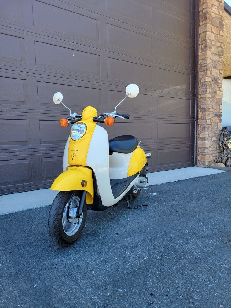 2003 Honda Metropolitan CHF50 for Sale in Lakeside, CA OfferUp