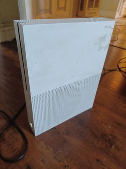 Xbox One S 1TB (CONSOLE ONLY)