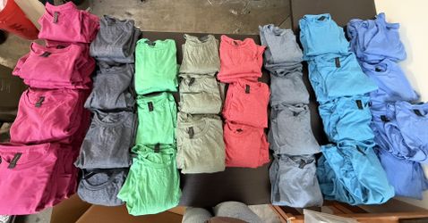 Brand new Gildan soft style shirts lot (90 count)