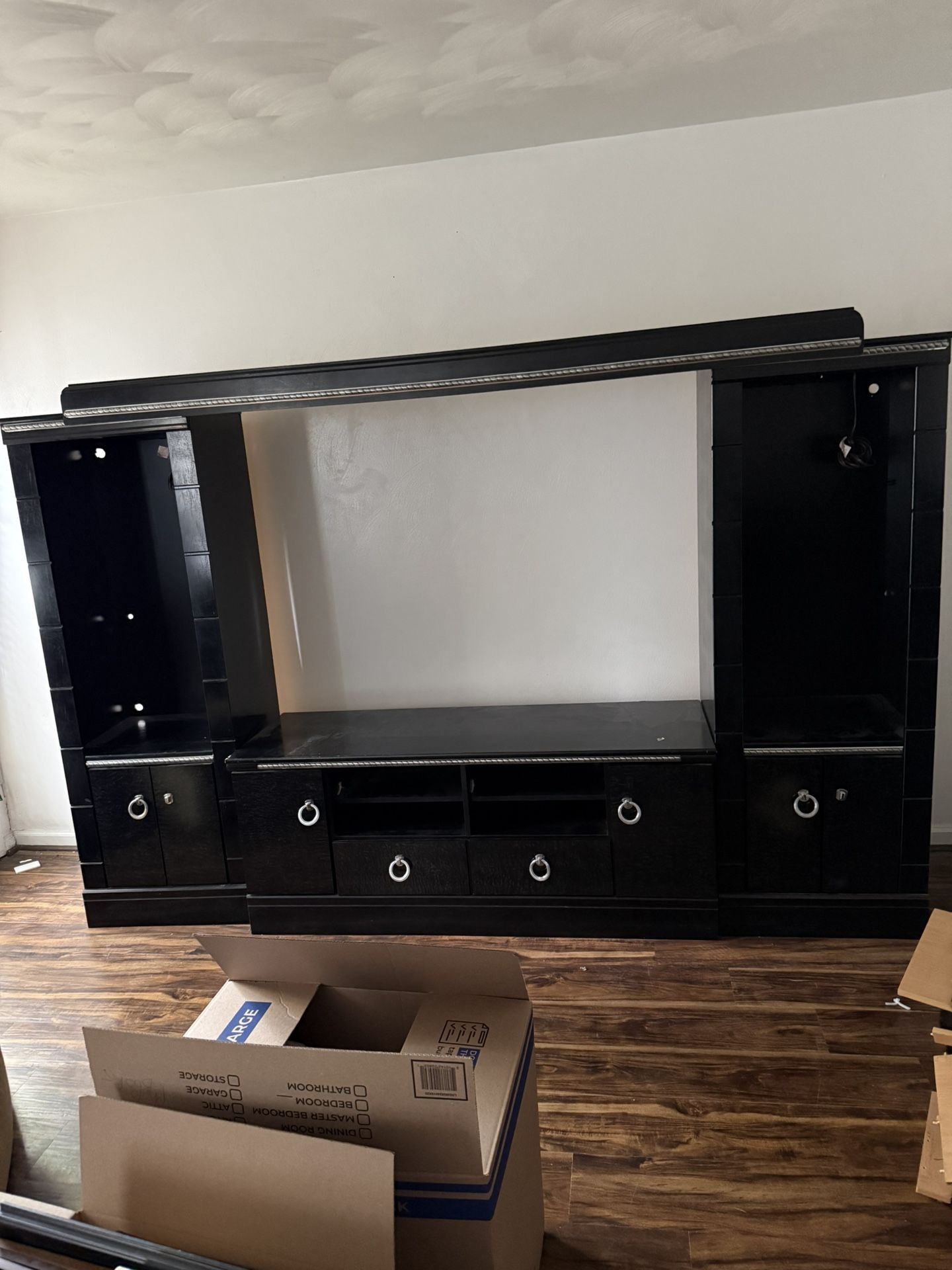 Tv Entertainment center/wall unit
