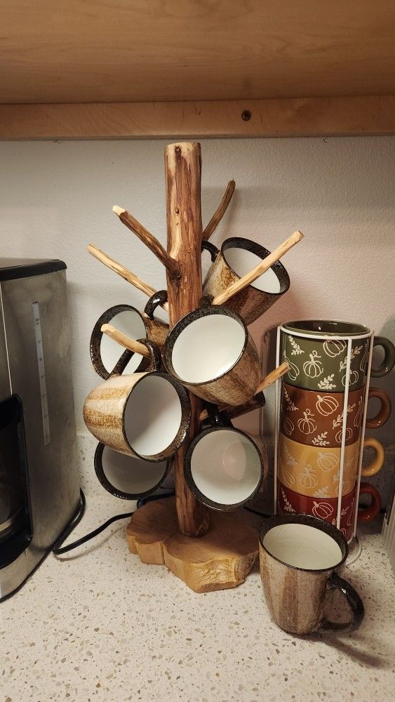 Cedar Coffee Mug Holder