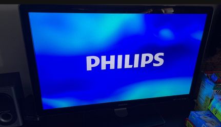 40" PHILIPS 1080p TV. Works Great. No Remote