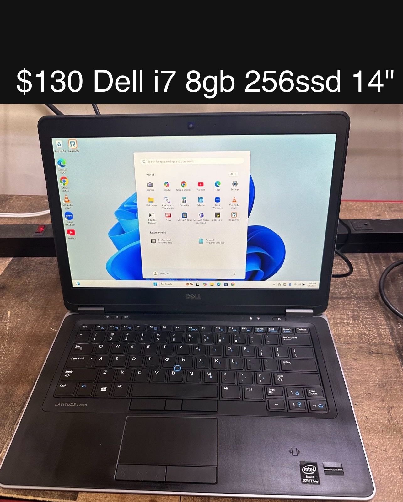 Dell Latitude Laptop 14” 8gb i7 SSD Windows 11 Includes Charger, New Battery