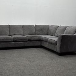 L- shaped Sectional Couch Charcoal Gray amazing condition, comfy couch. We deliver & setup.