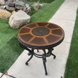 Brown Coffee / Side Table (Round)