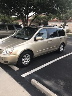 Kia Sedona 2008