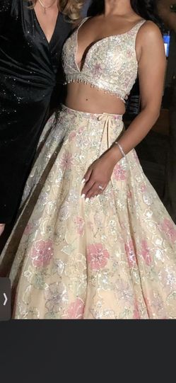 Seema Gujral Lengha