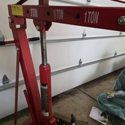 2 Ton Engine Hoist $200 or Best Offer