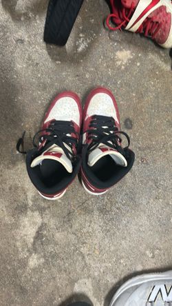 Baseball cleats