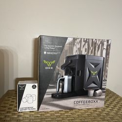 K-cup Construction Coffee Maker (black)