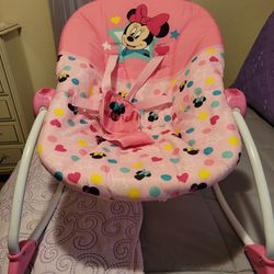 Minnie Mouse Infant Chair