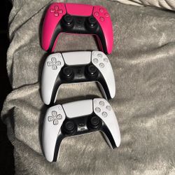 PlayStation 5 Controllers 