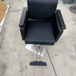 BARBER CHAIR NEED GONE ASAP