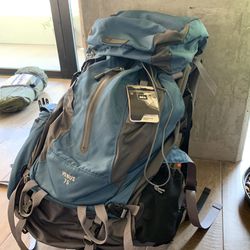 REI Venus 70 Women’s Backpack Size SM
