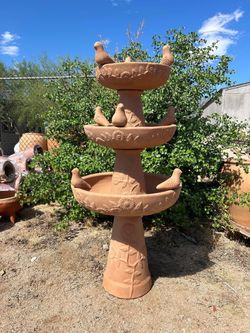 Fuente de barro artesanal