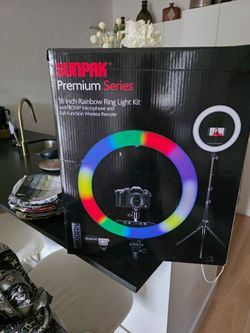 Sunpak Premium Series 18 Inch Rainbow Ring Light Kit box.