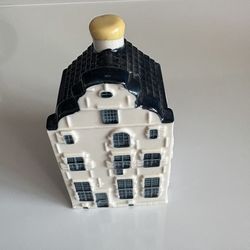 Blue Delft’s Bols House made for KLM