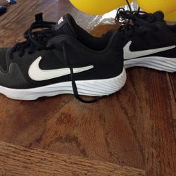 Nike Kid Size Shows In The Picture Like New 