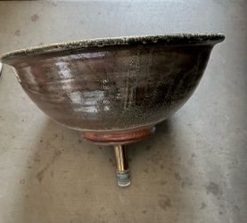 Ceramic vessel sink