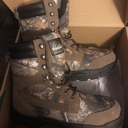 ITASCA Men’s Insulated Boots 9 1/2 Wide 