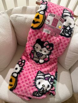 Hello Kitty Halloween Fur Blanket