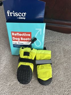 NIB - Reflective Dog Boots