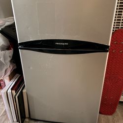 Frigidaire Mini Fridge