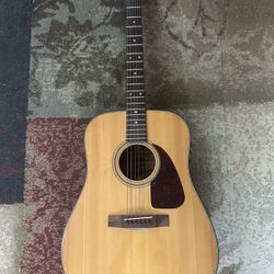 Fender F210 (S) Solid Spruce Top Awesome Sound