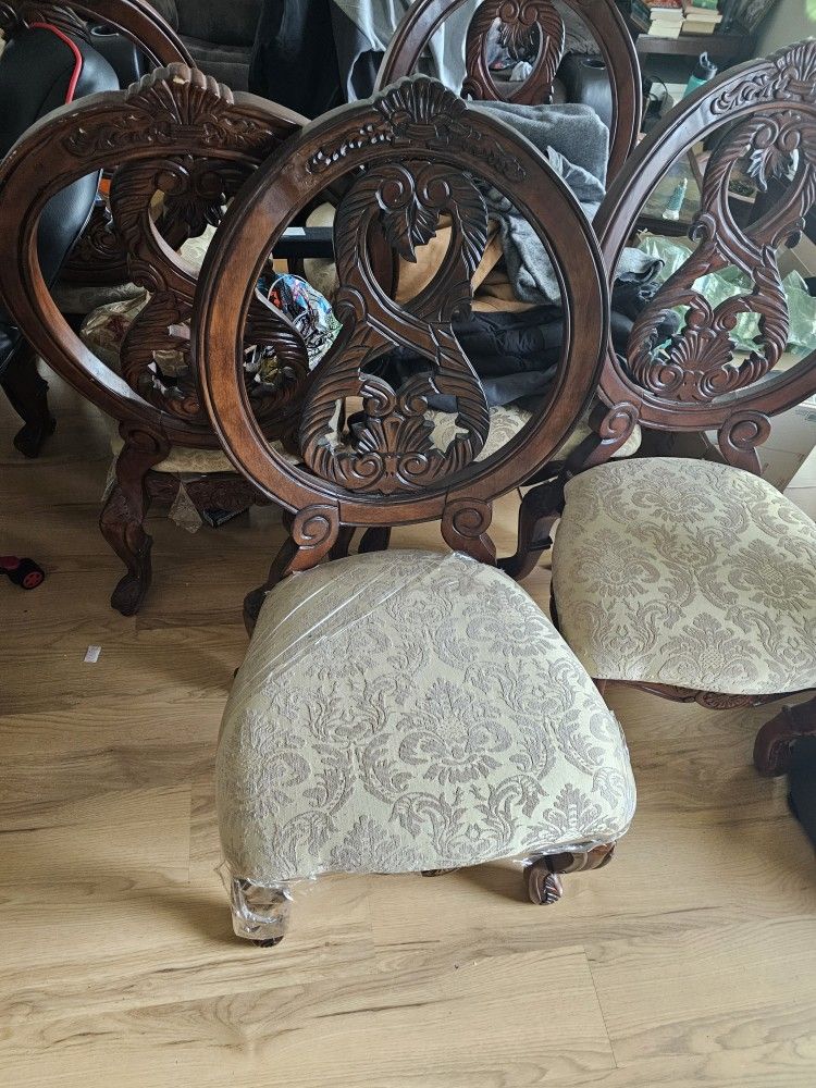 Dining Table With China Cabinet