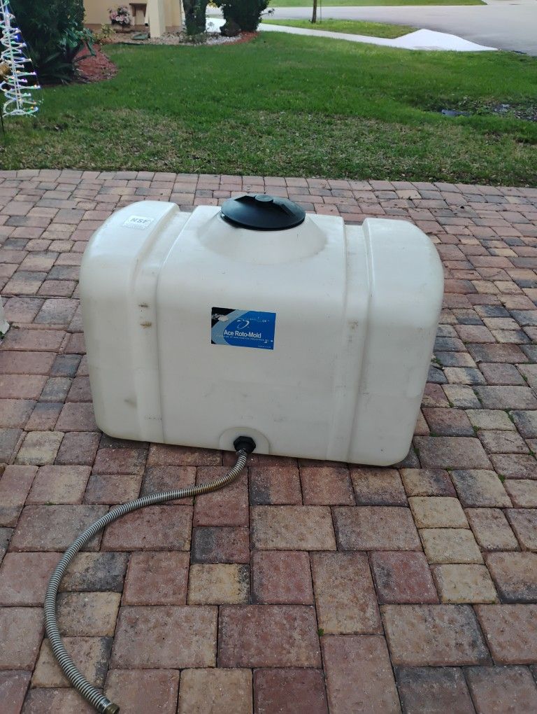 100 Gallon Water Tank  Ace Roto-mold