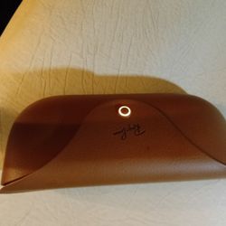 Ray-Ban Meta Charging Case