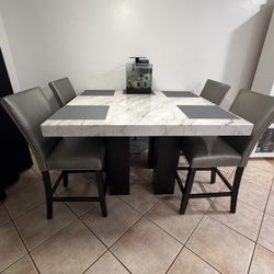 Marble Dinning Room Table With Chairs  $600