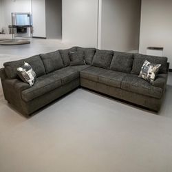 Sectional Couch | LARGE BRAND NEW IN BOX 📦 | Delivery Available 